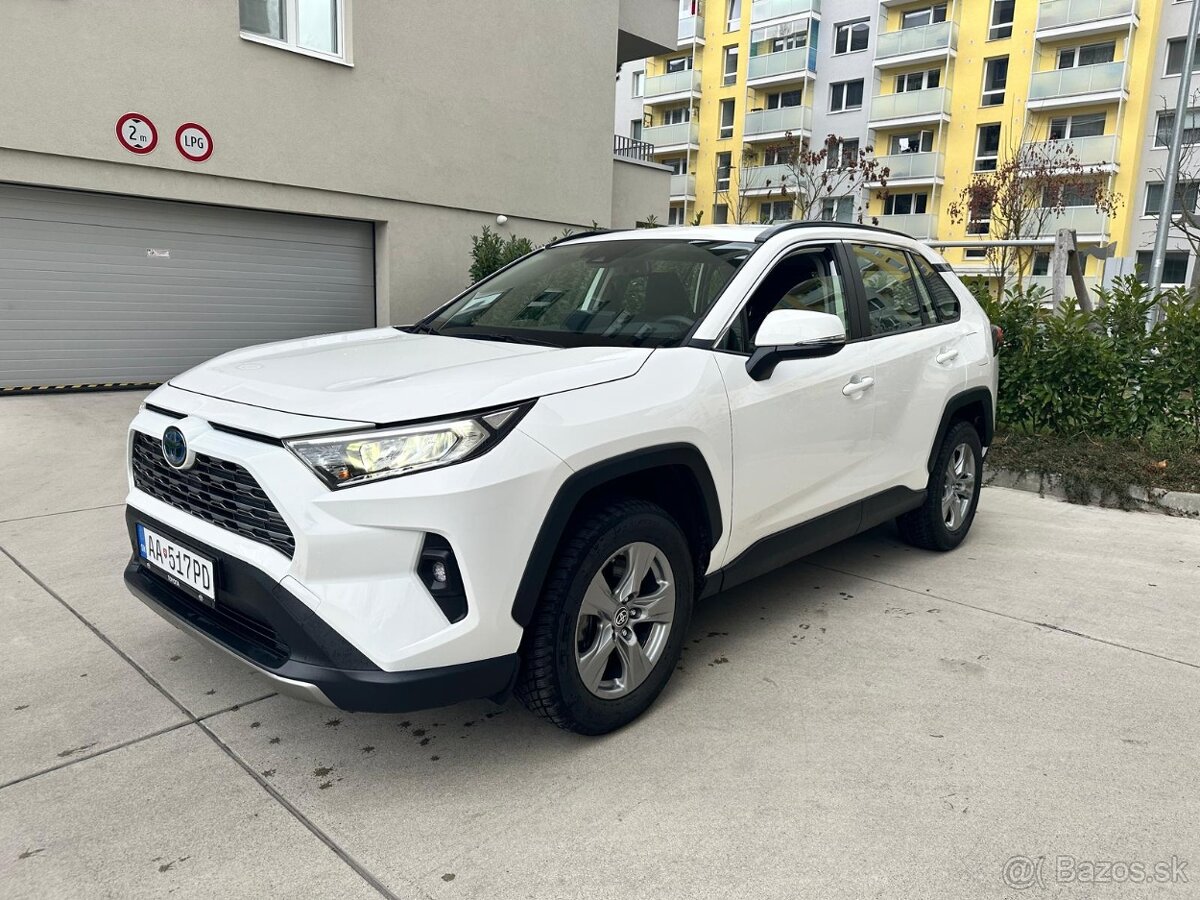 Toyota RAV4 2.5 Hybrid e-CVT Business edícia FWD