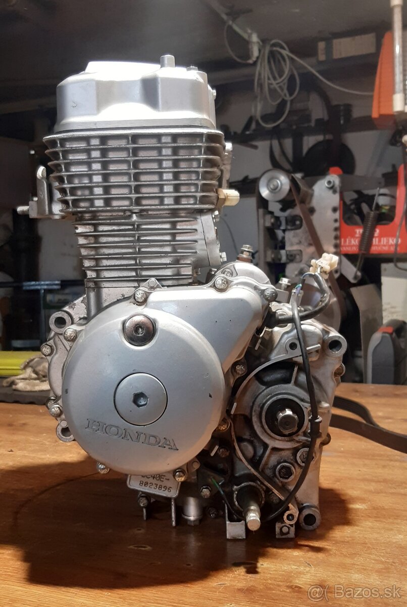 Motor honda 125