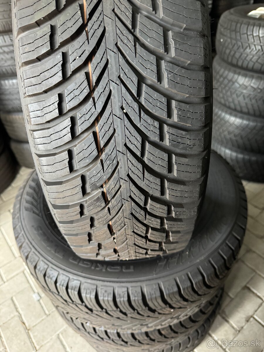 235/6017C Nokian