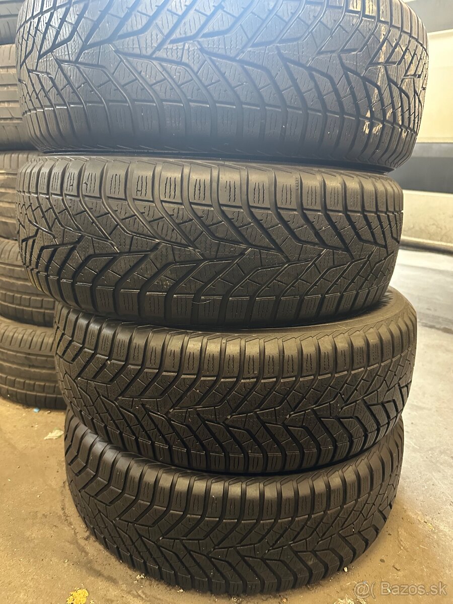 215/60R16