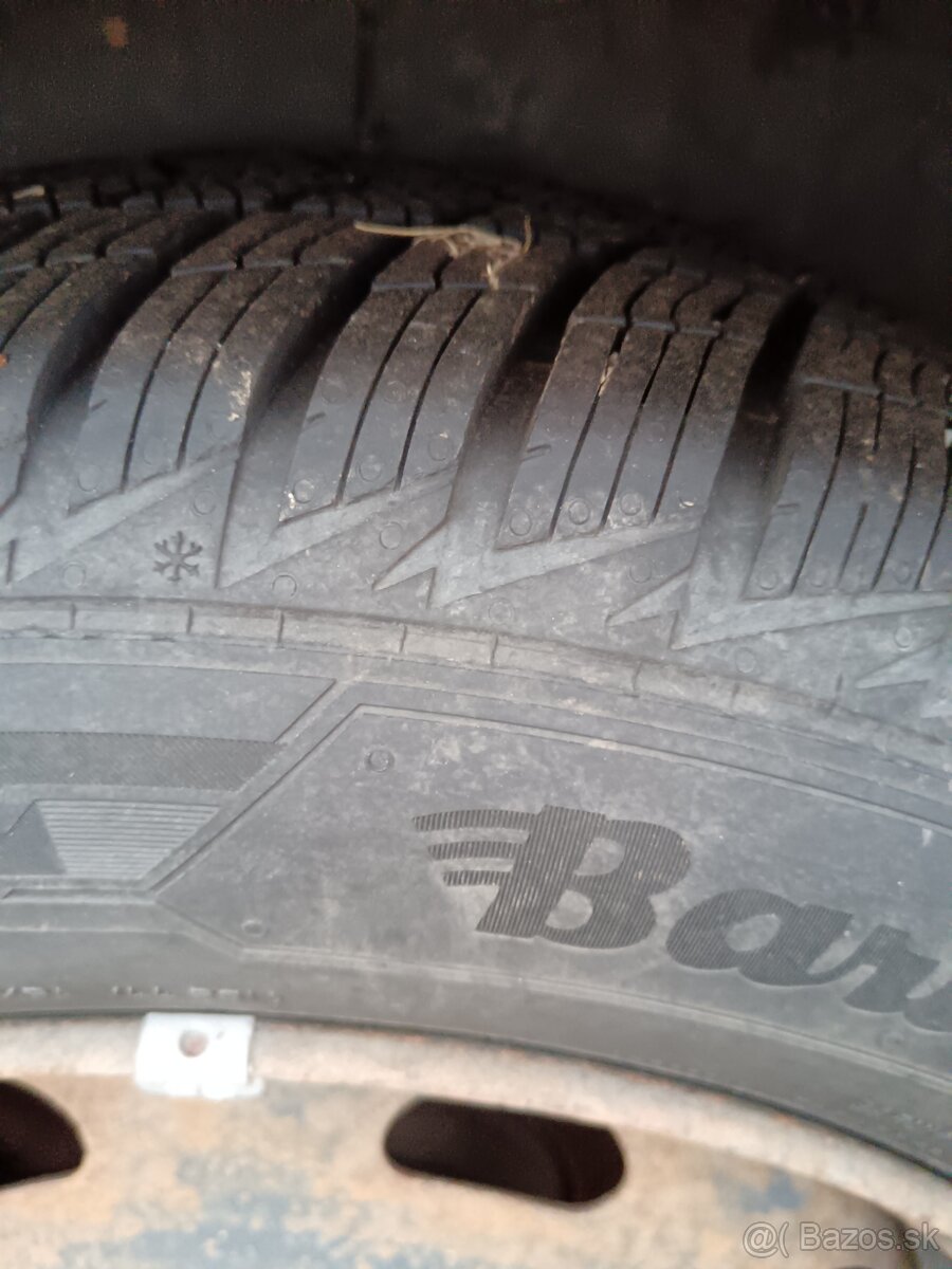 Predám zimne pleomatiki 185/65 R15 T