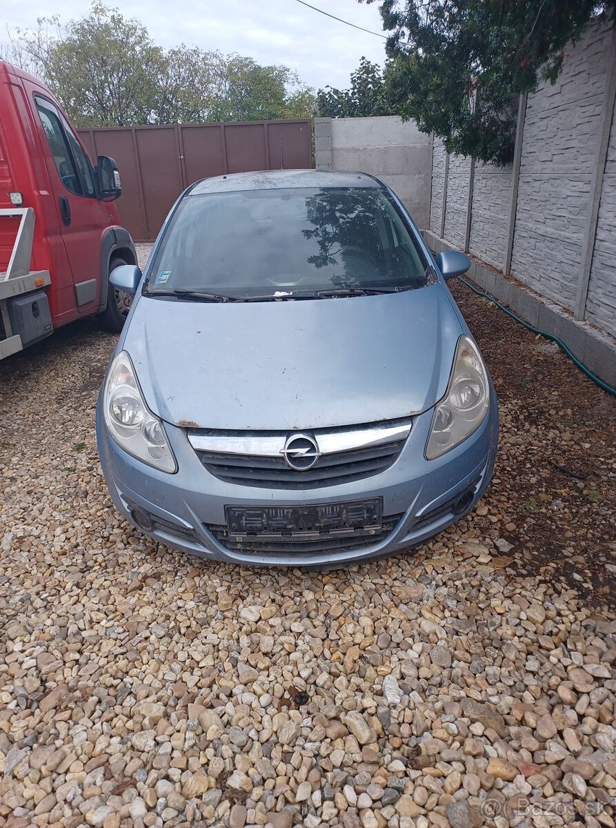 Rozpredam Opel Corsa D 1.2 63kw A12XER 2012