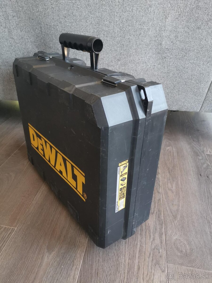 kufor DeWALT