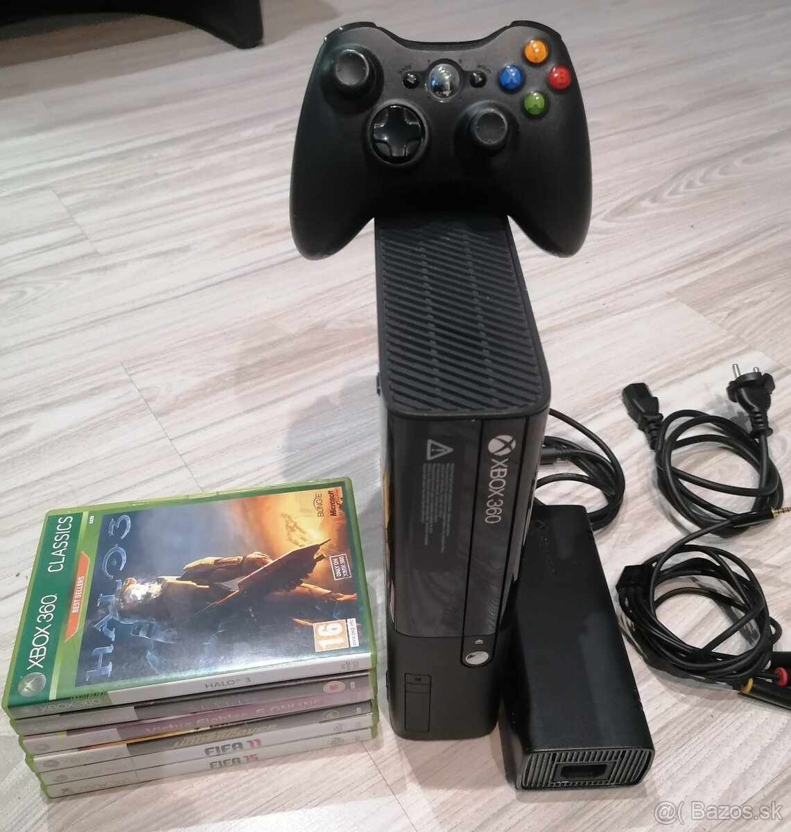 XBox 360 E - 500GB + 6her