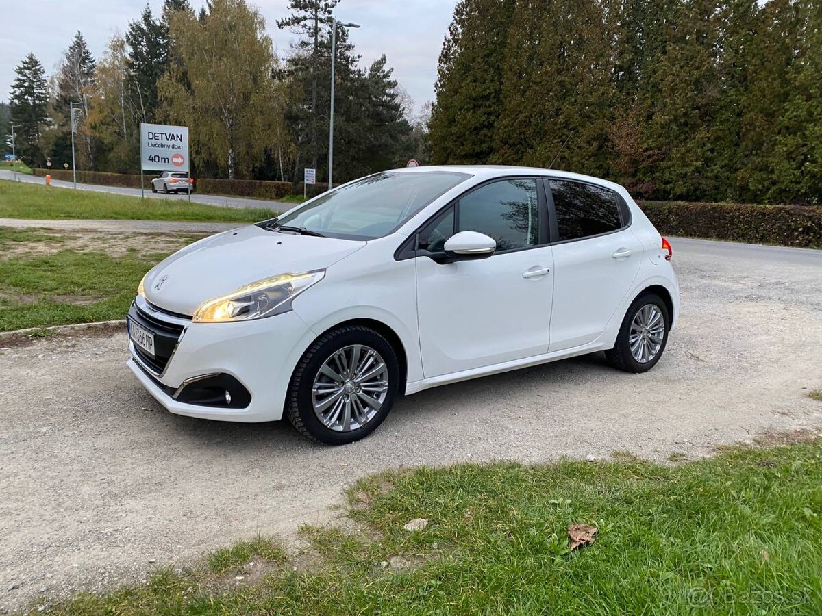 PEUGEOT 208 bluehdi 2016r