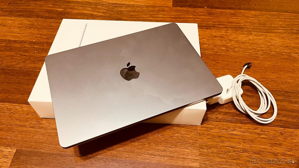 Apple Macbook Air M2 len 58 cyklov batérie