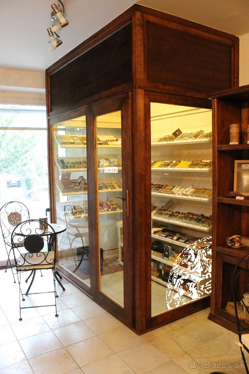 walk-in humidor