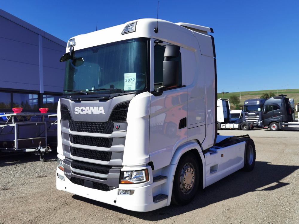 Prodám tahač návěsů SCANIA S450 EURO 6 po nehodě