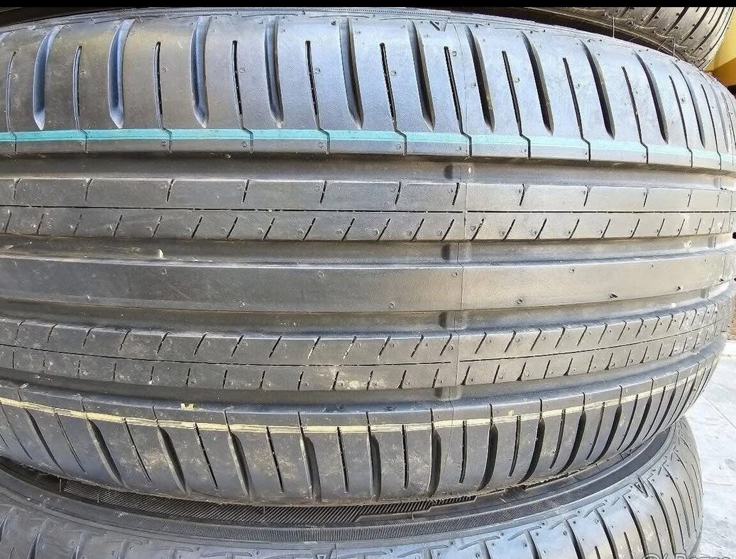 Predám letné pneumatiky 235/35 R20