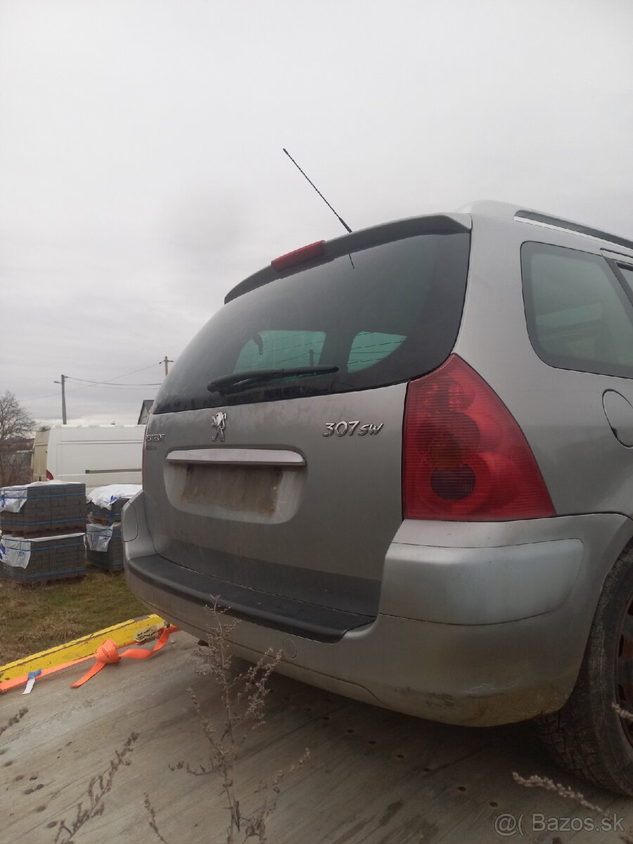 Rozpredám peugeot 307