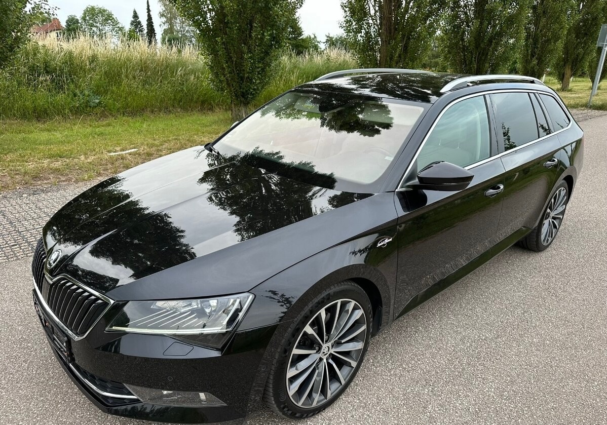 ŠKODA SUPERB 3 COMBI 2.0 TDI 140KW DSG 4X4 L&K DCC R19