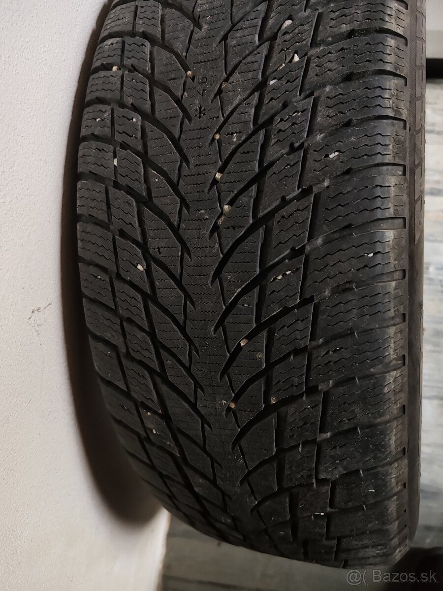 Zimné 215/55R17