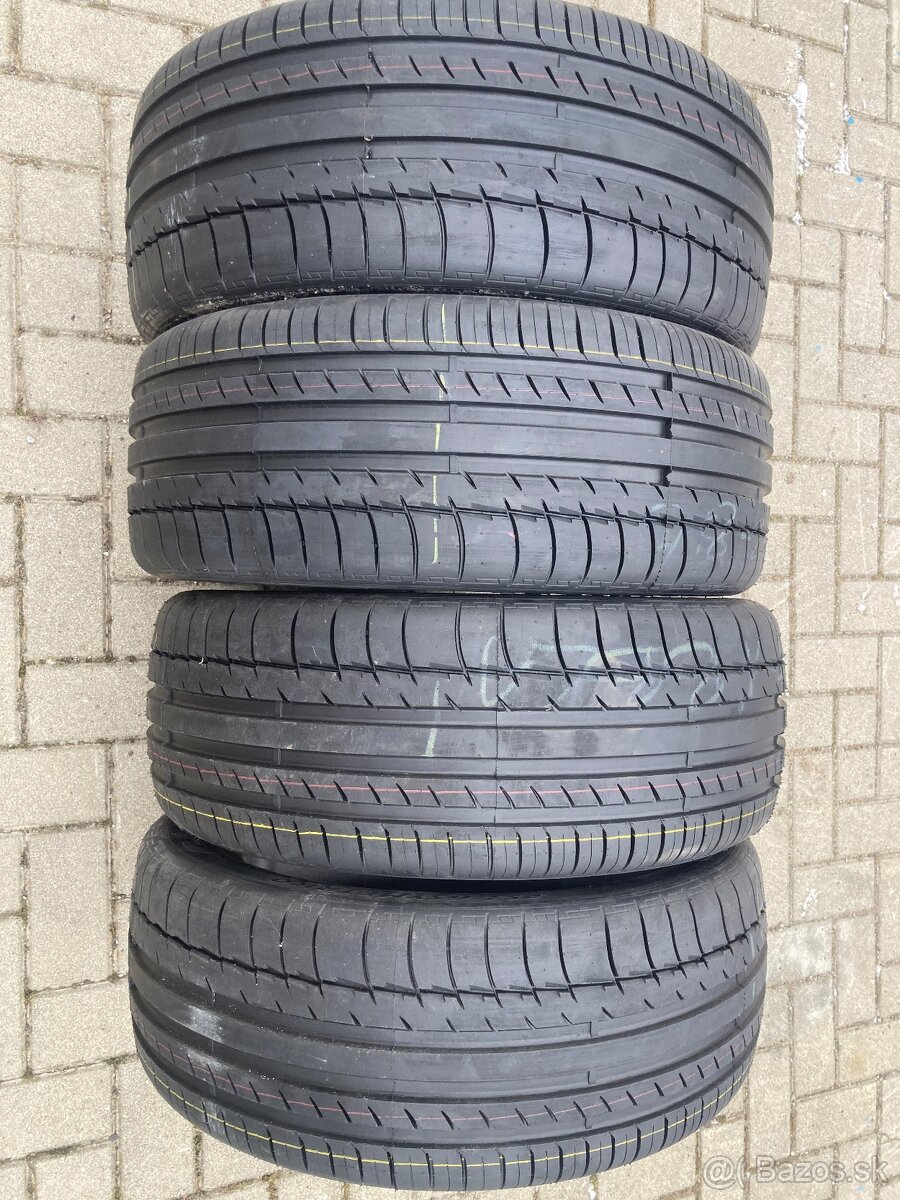 Predam nové letné gumy GLOBGUM 225/50 R17 protektor