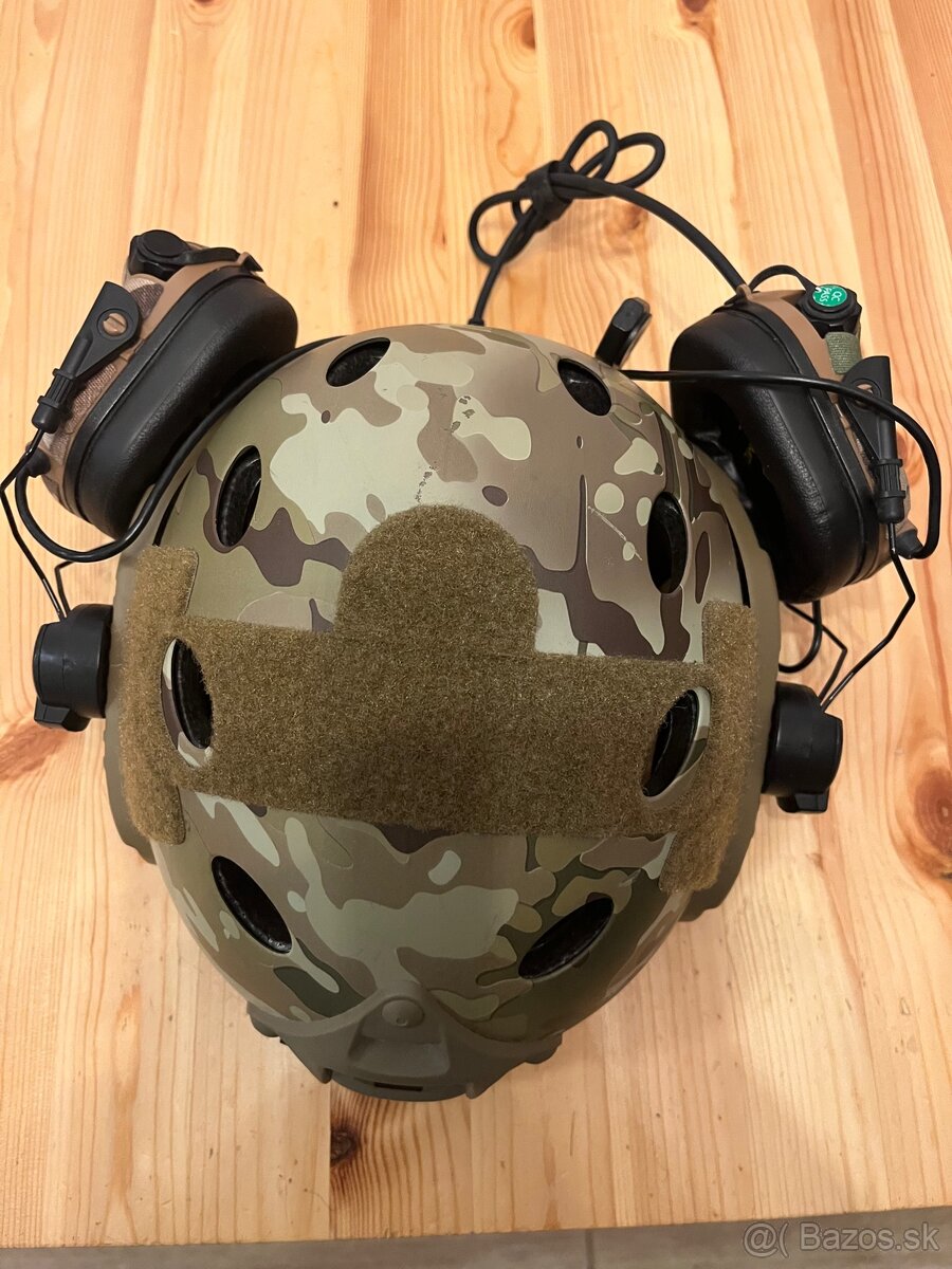 Predam airsoft helmu + earmory + mc wrap