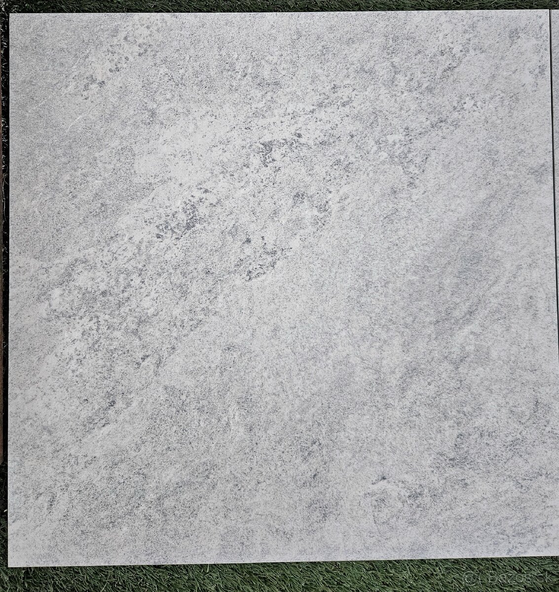 Dlažba hrubka 2 cm, 60x60, aj na terče, protišmyk, silver