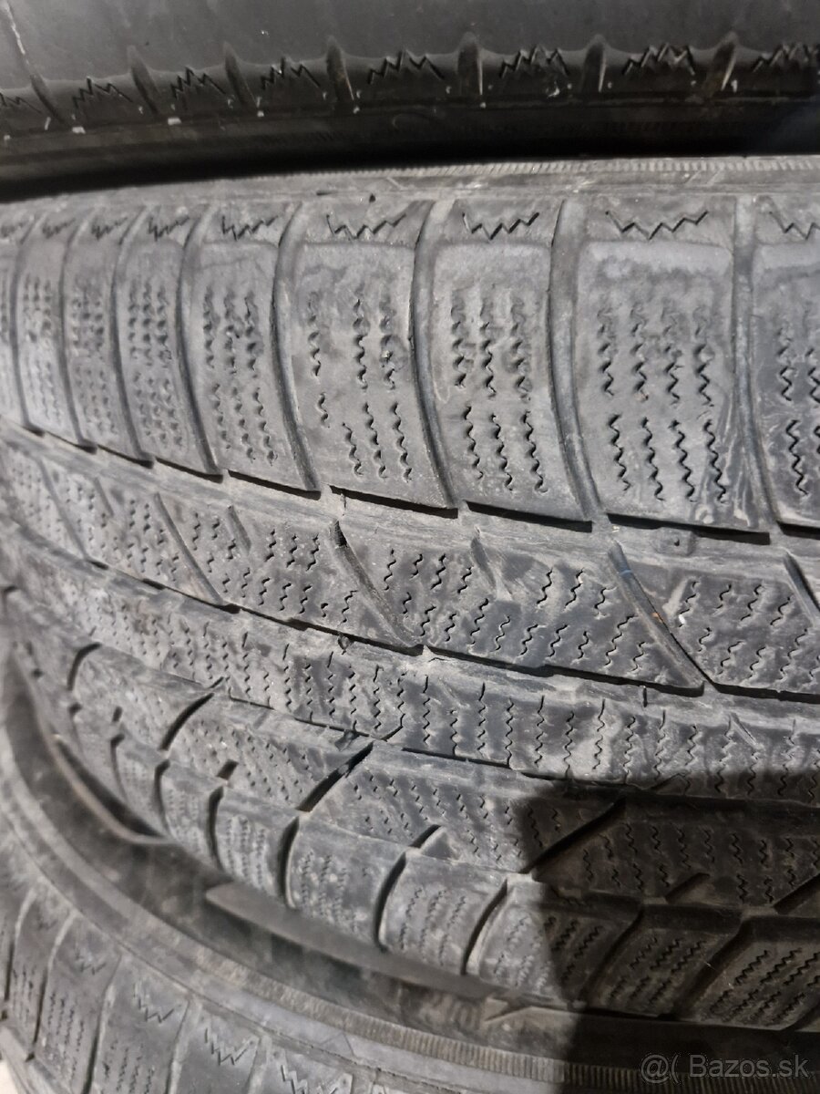 Predám pneu 215/65 R16