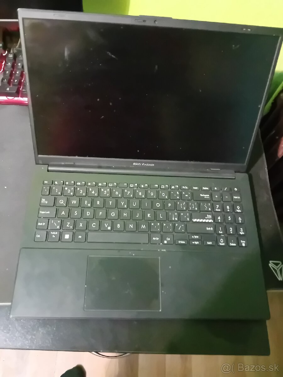 Predám tento notebook Asus