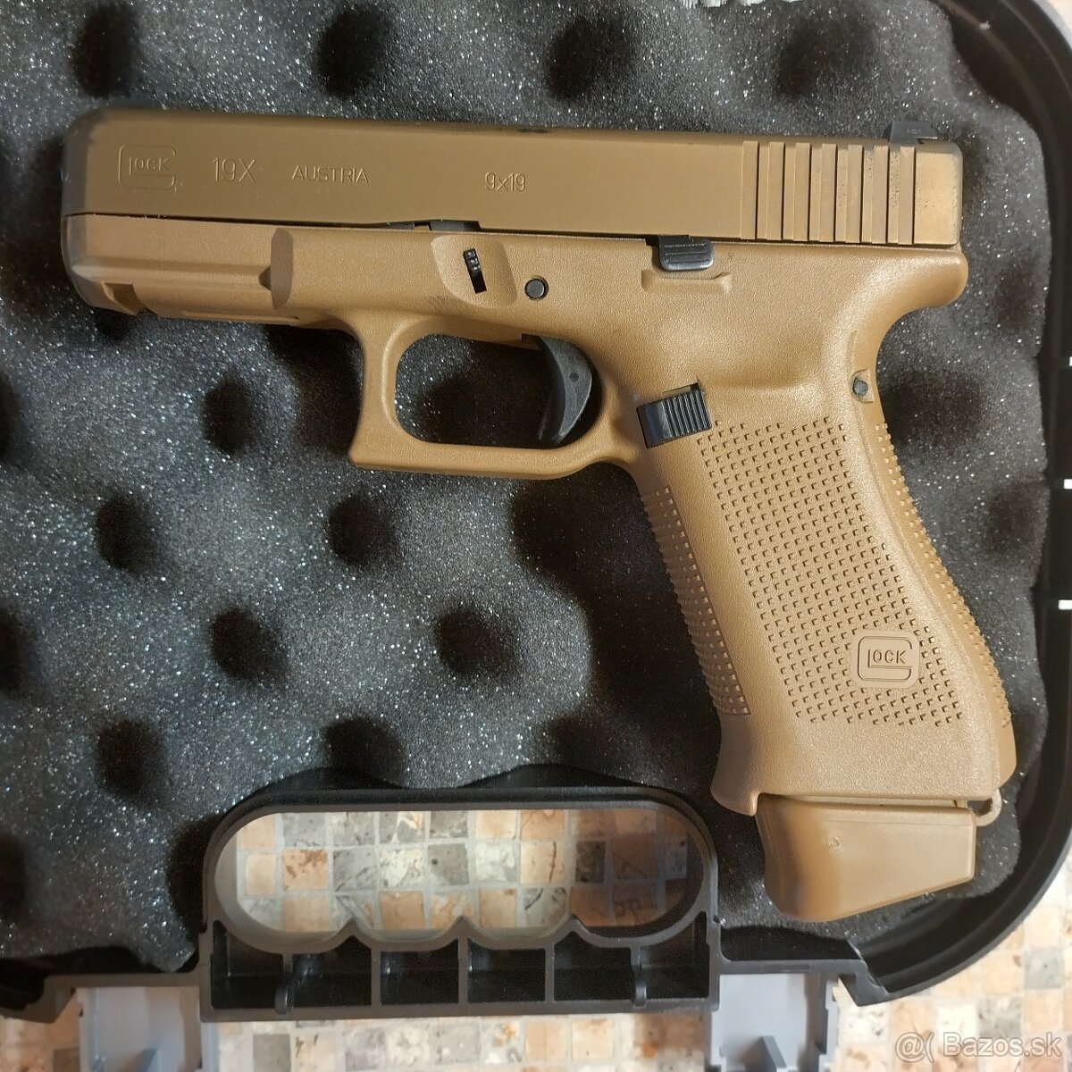 Glock 19X