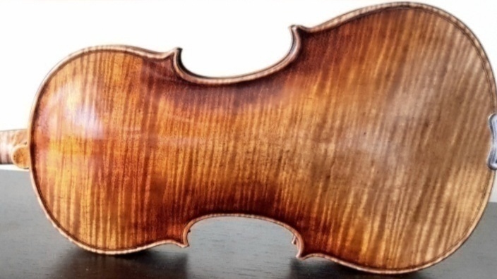 husle 4/4 Stradivari " La Cathedrale " model