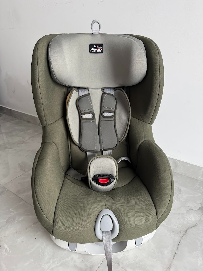 Britax Romer Trifix i-size