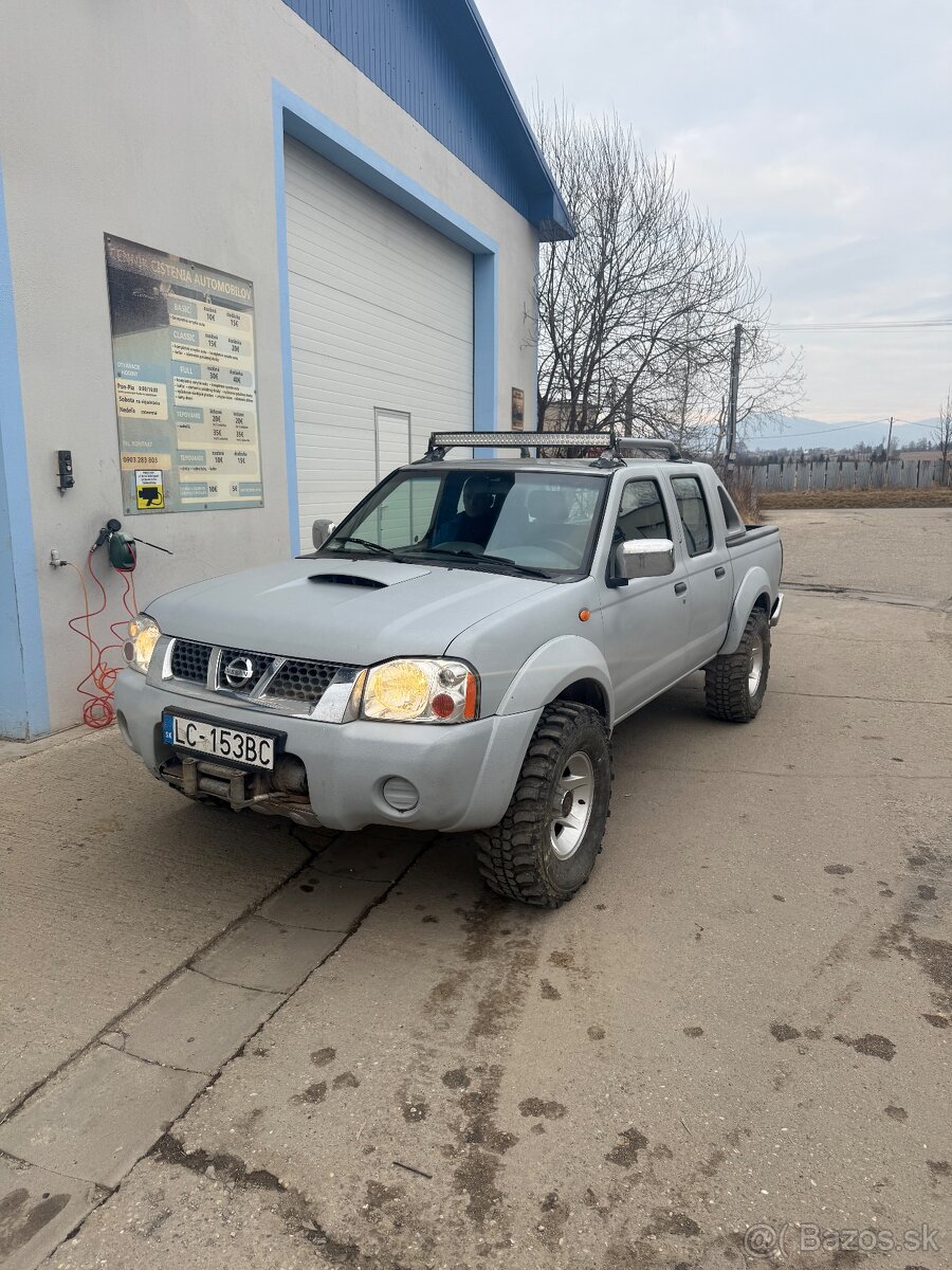 Nissan navara d22