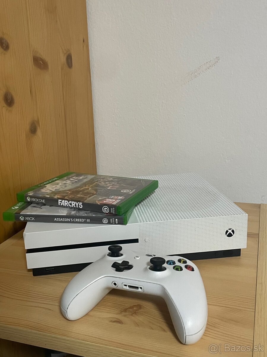 xbox one s 500gb + 2 hry