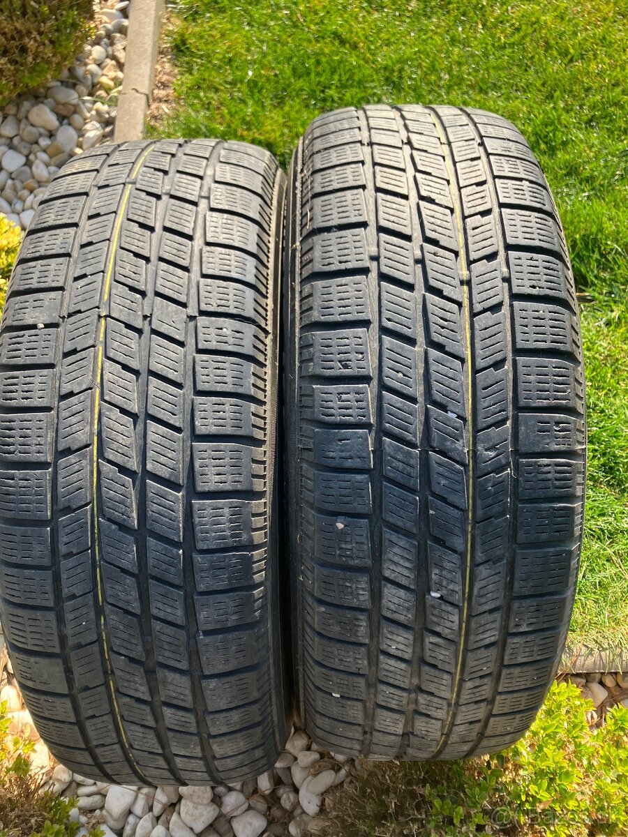 —-/Zimne pneu Pirelli 195/65 R15