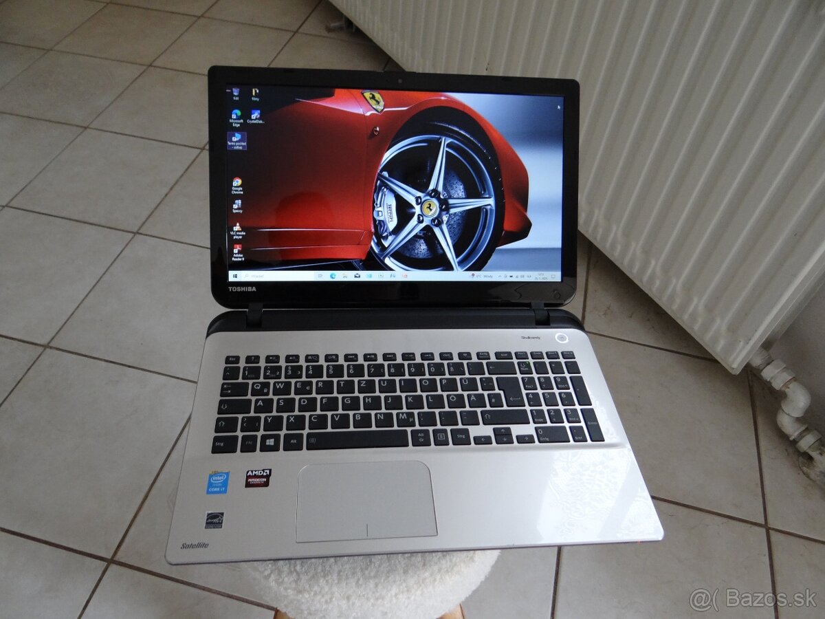 15.6" Toshiba L50/ Core I7/ 12GB RAM/ 256GB SSD/2xGrafika..