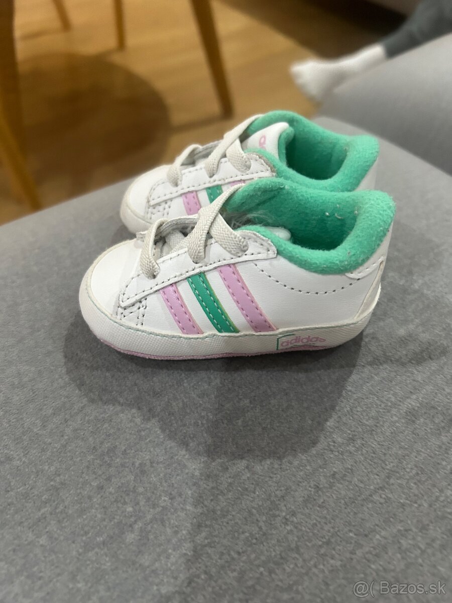 Adidas tenisky pre bábätko