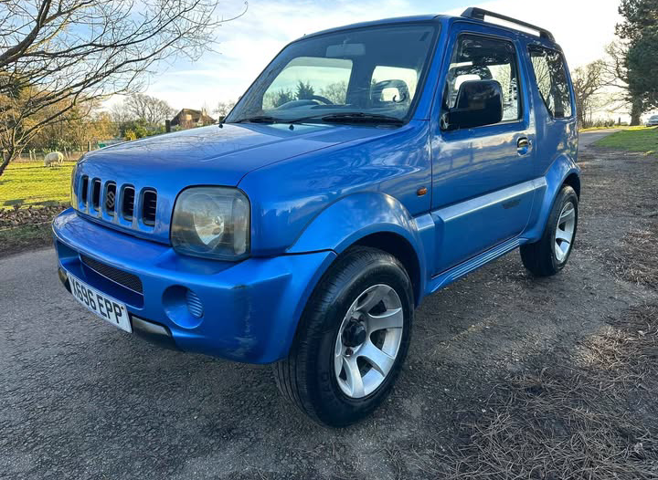 Kúpim Suzuki Jimny 1.3   4x4