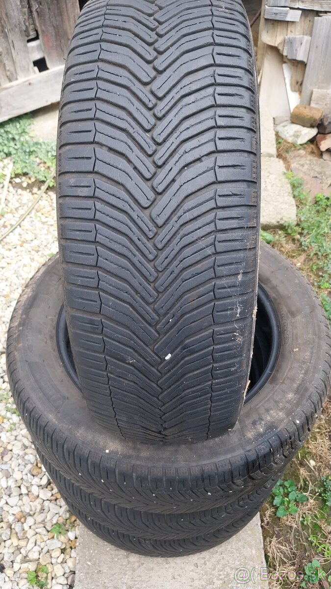 Michelin 215 60 r17