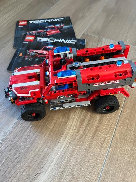 LEGO Technic Záchranné auto