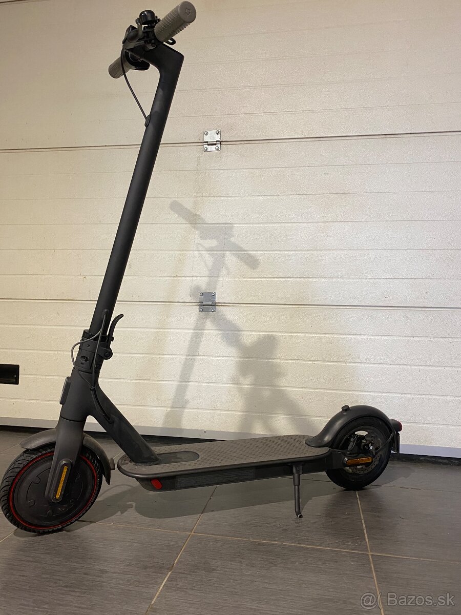 Xiaomi Mi Electric Scooter Essential 25702