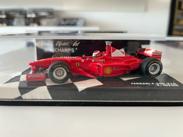 Predám model F1 Minichamps 1/43 Irvine 1998