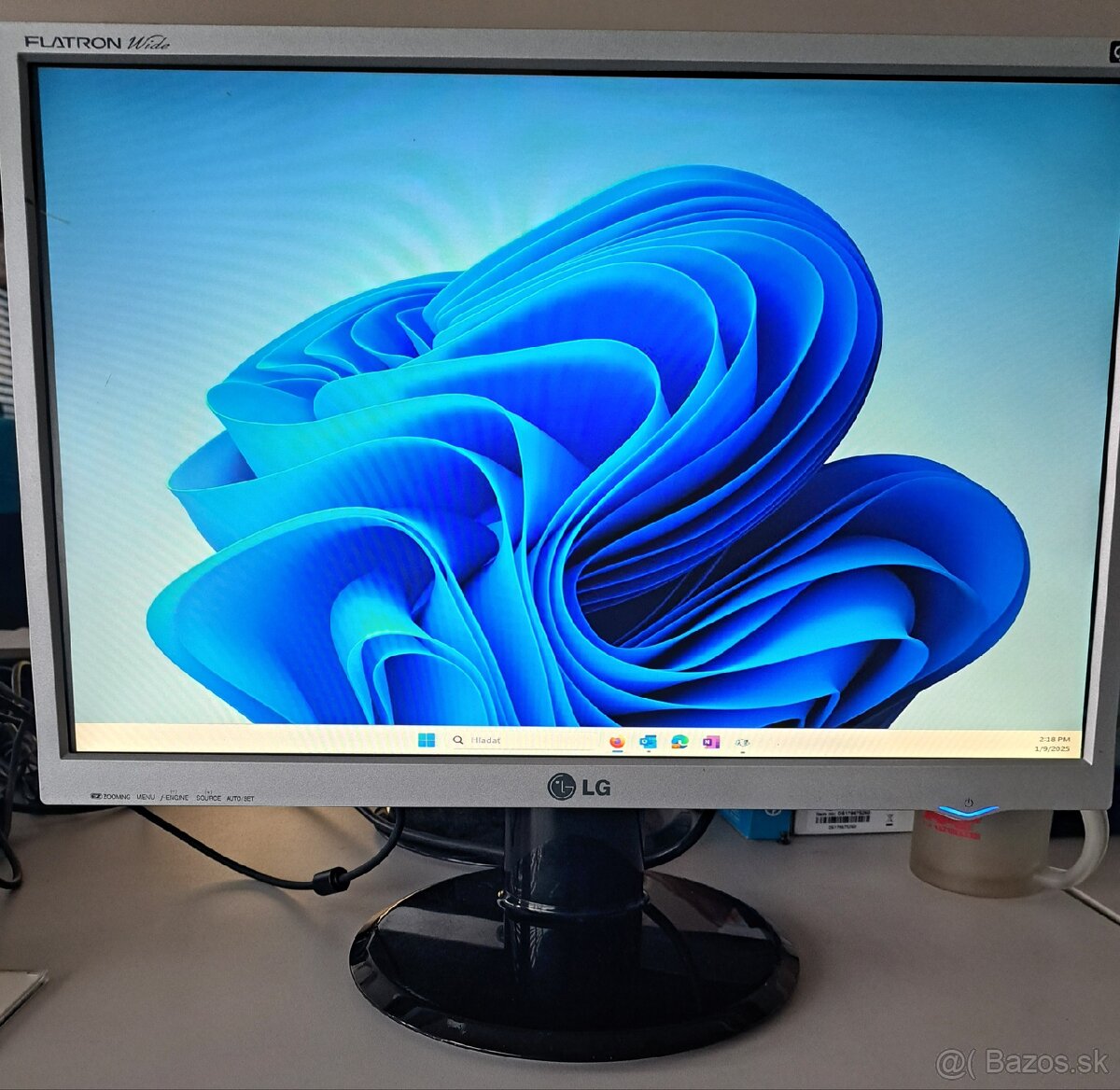 22" LCD monitor LG