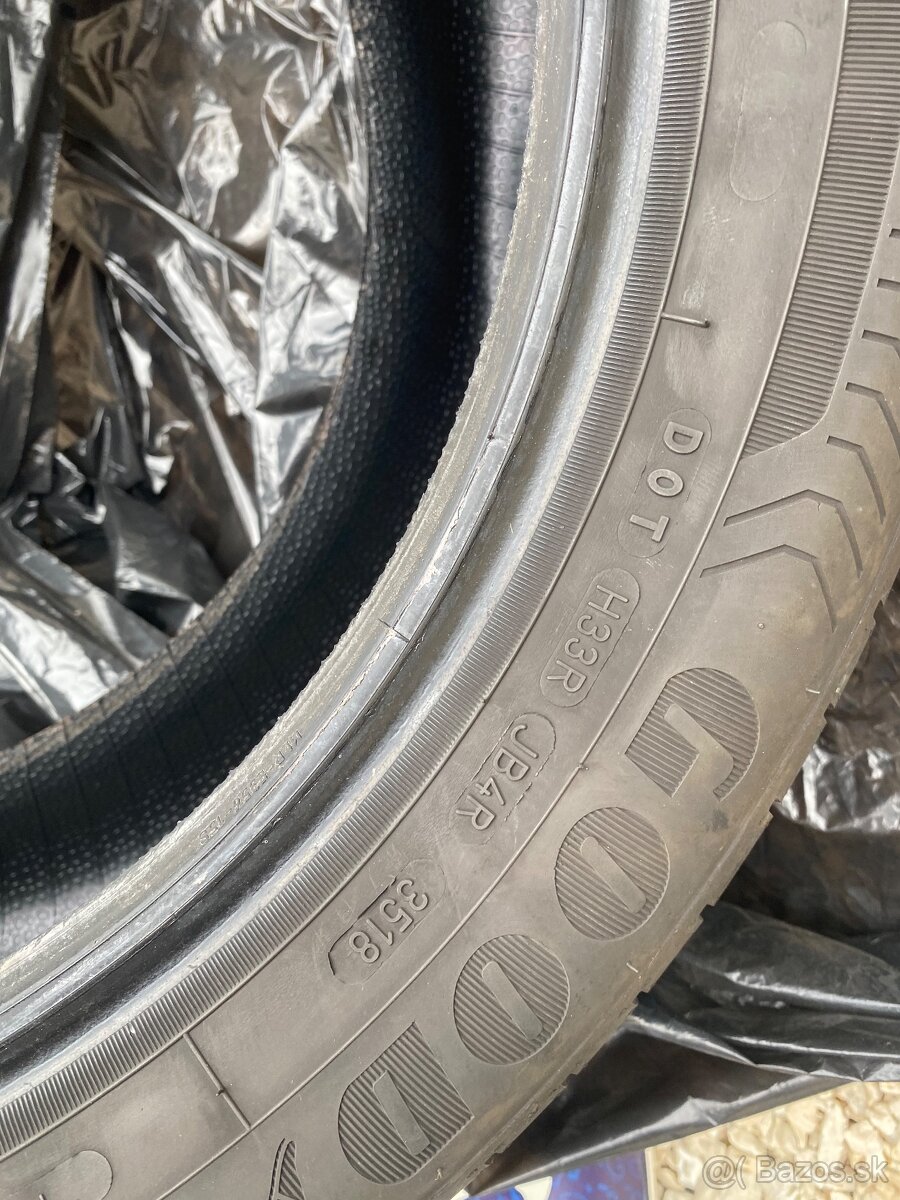 Pneu 215/55 r17