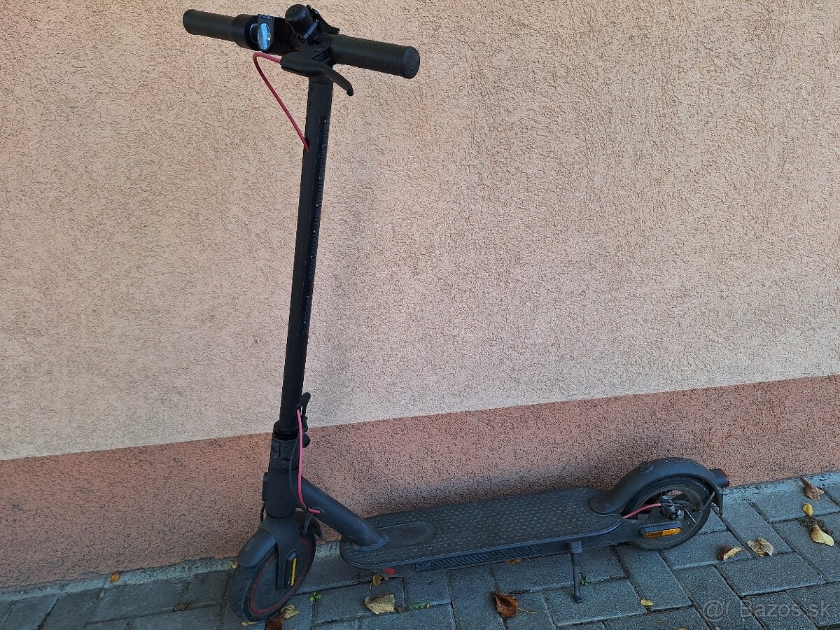 Xiaomi Mi Electric Scooter Pro 2