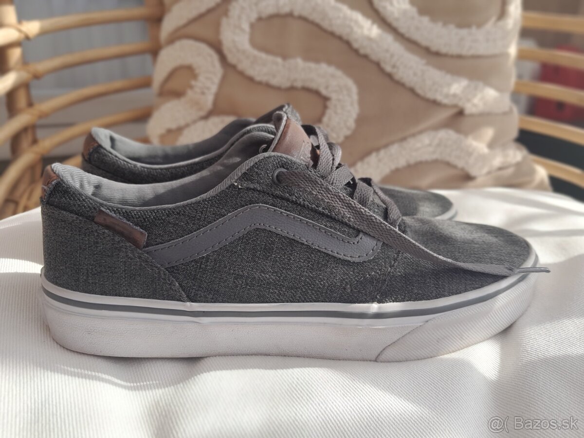 VANS tenisky v.37