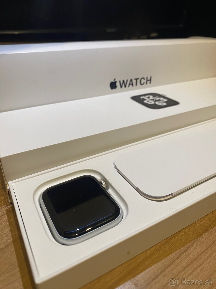 Hodinky Apple Watch SE 2