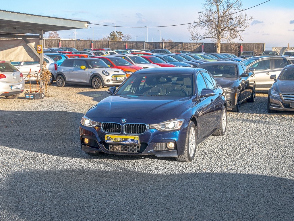 BMW řada 3 328i 180kW 10/12 xDrive M-Paket FUELLER SCHWARZ