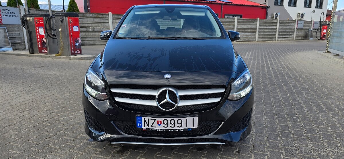 Mercedes Benz B200