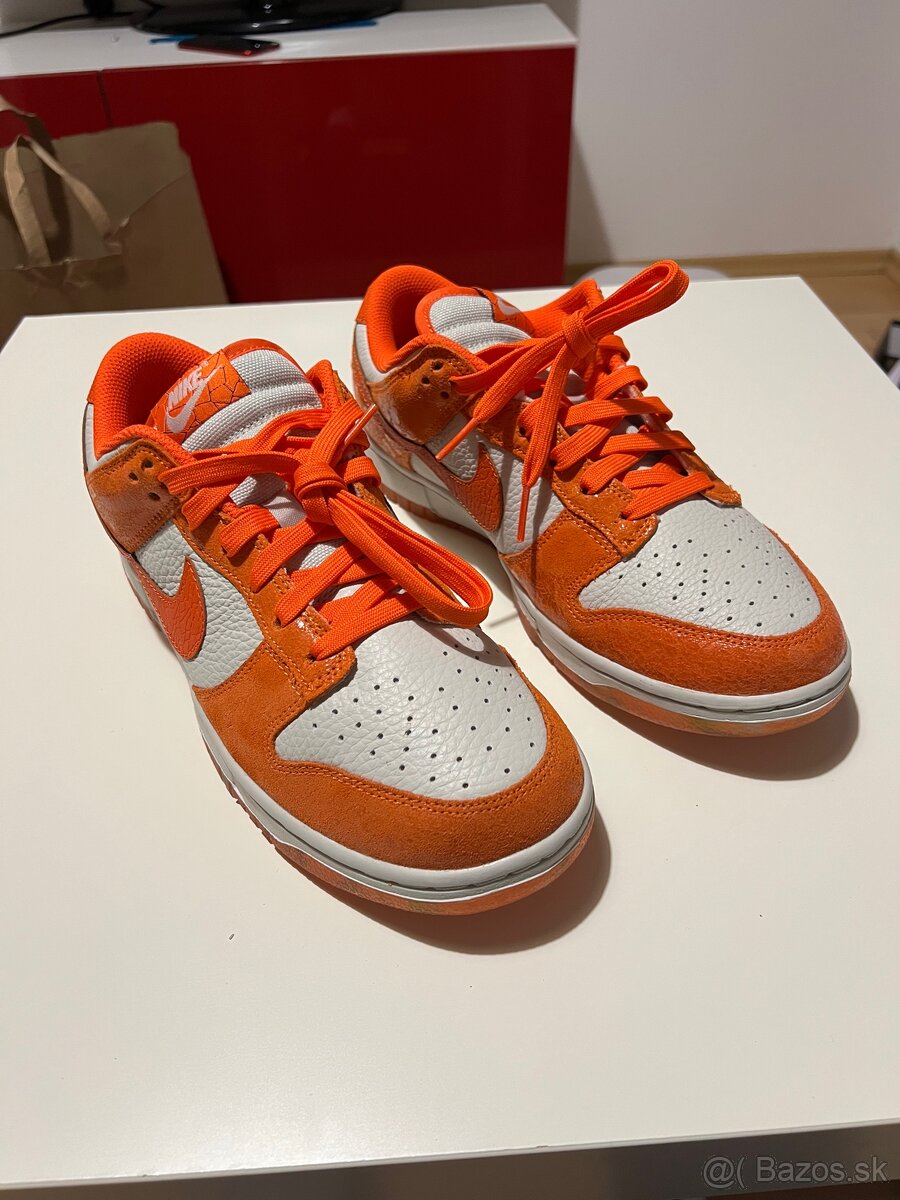 Nike Dunk Low Orange