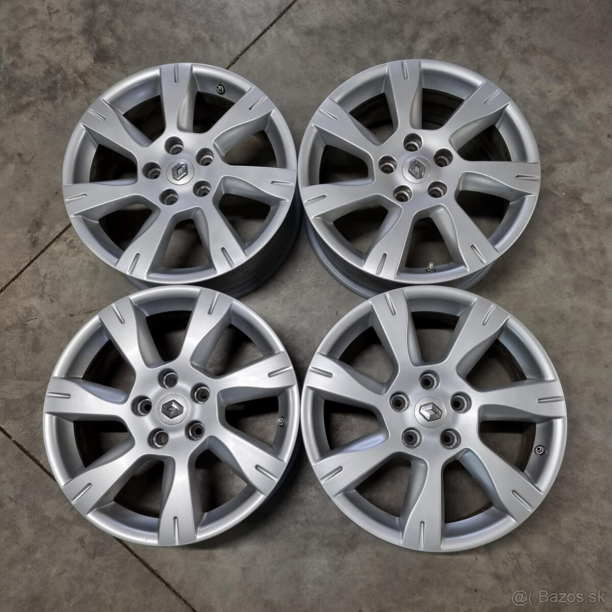 Originál RENAULT disky 5x114.3 R17 ET49