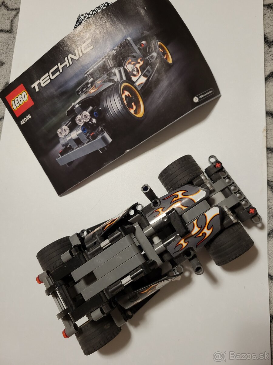 LEGO Technic 42046 Únikové závodné auto