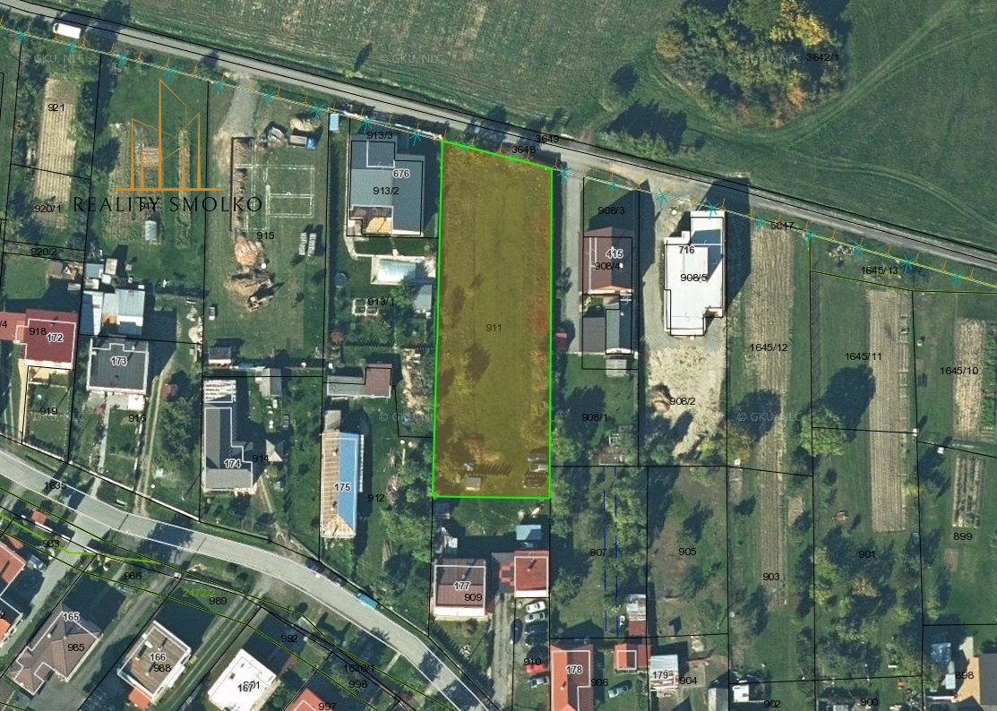 POZEMOK NA VÝSTAVBU RD V OBCI ZÁMUTOV, 1690 m²