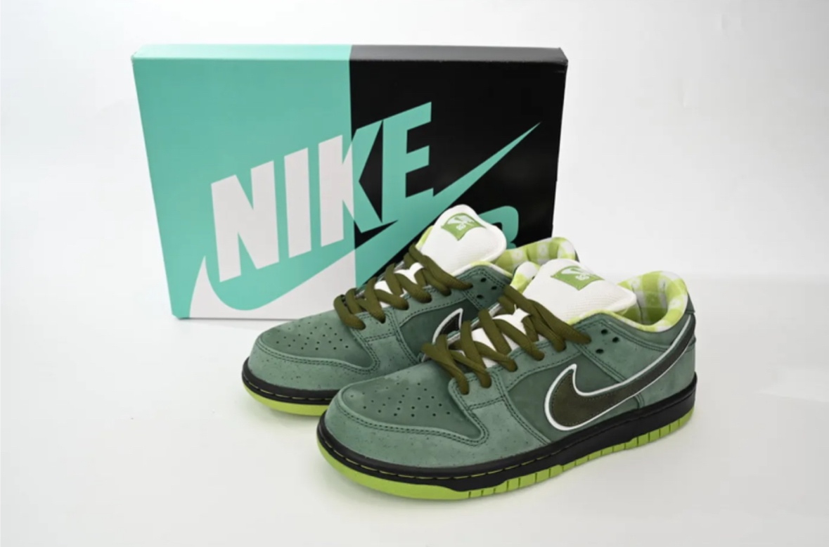 Nike SB Dunk Low Green Lobster