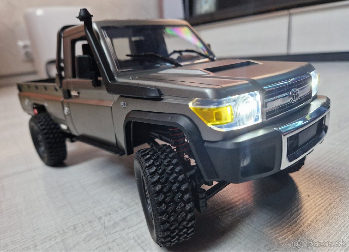 RC auto 4x4 1:12