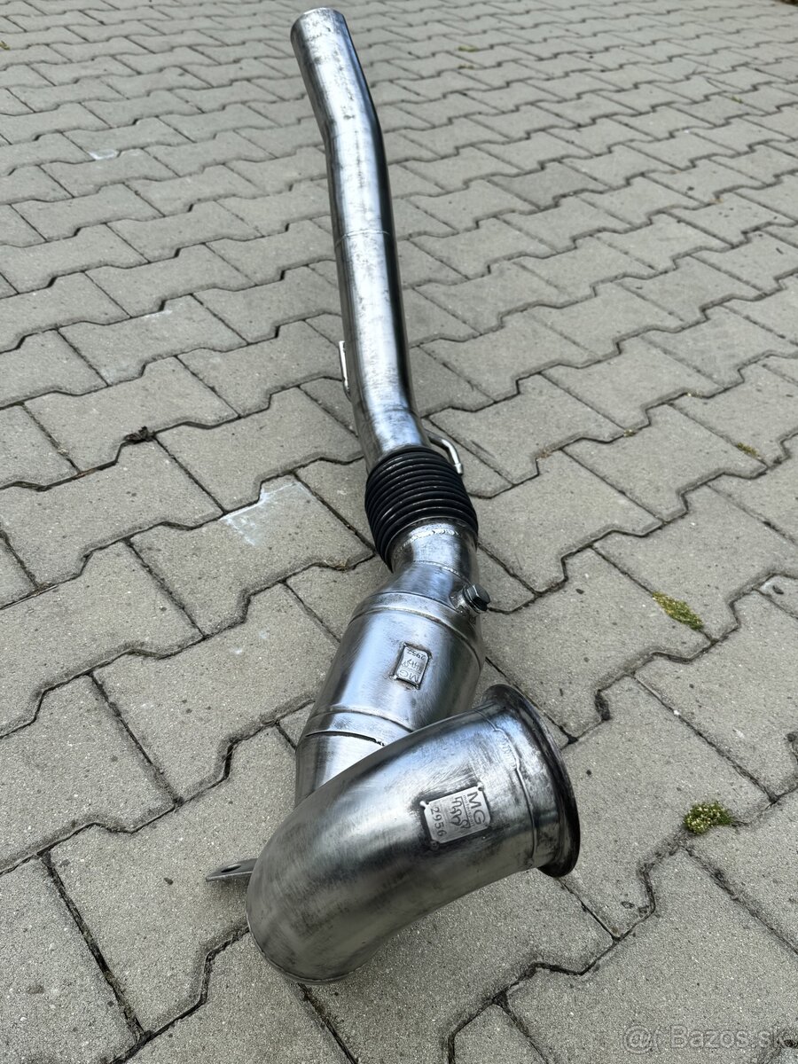 Titánový Downpipe so športovým katalizátorom