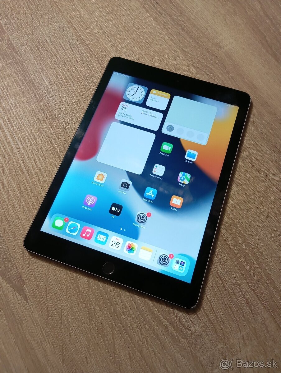 9.7" tablet iPad Air 2 / 64GB Cellurar mierna puklinka