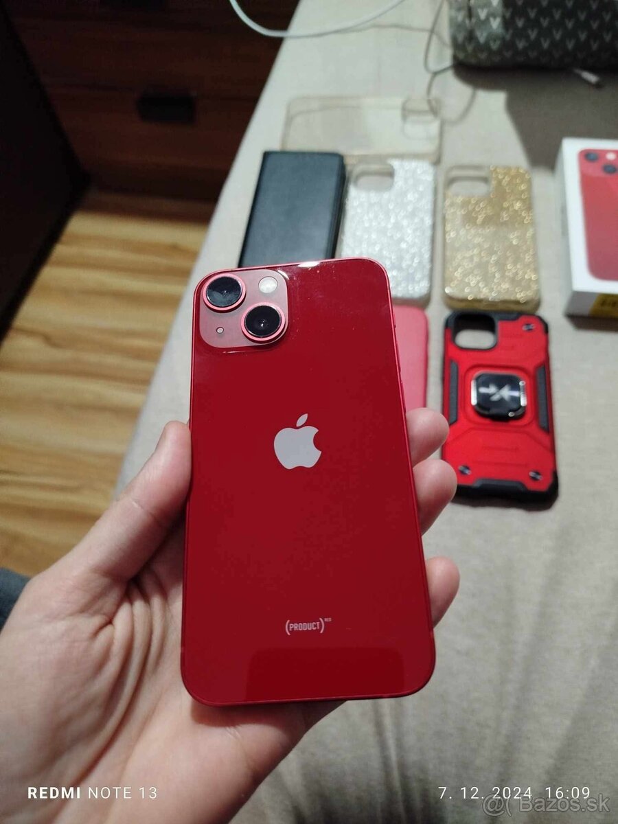 13 mini 128 gb red ....este rok  aj dva mesiace zaruke